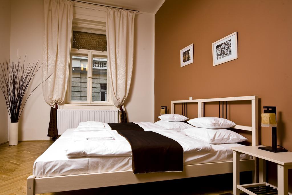 Budapest Rooms Bed And Breakfast Chambre photo